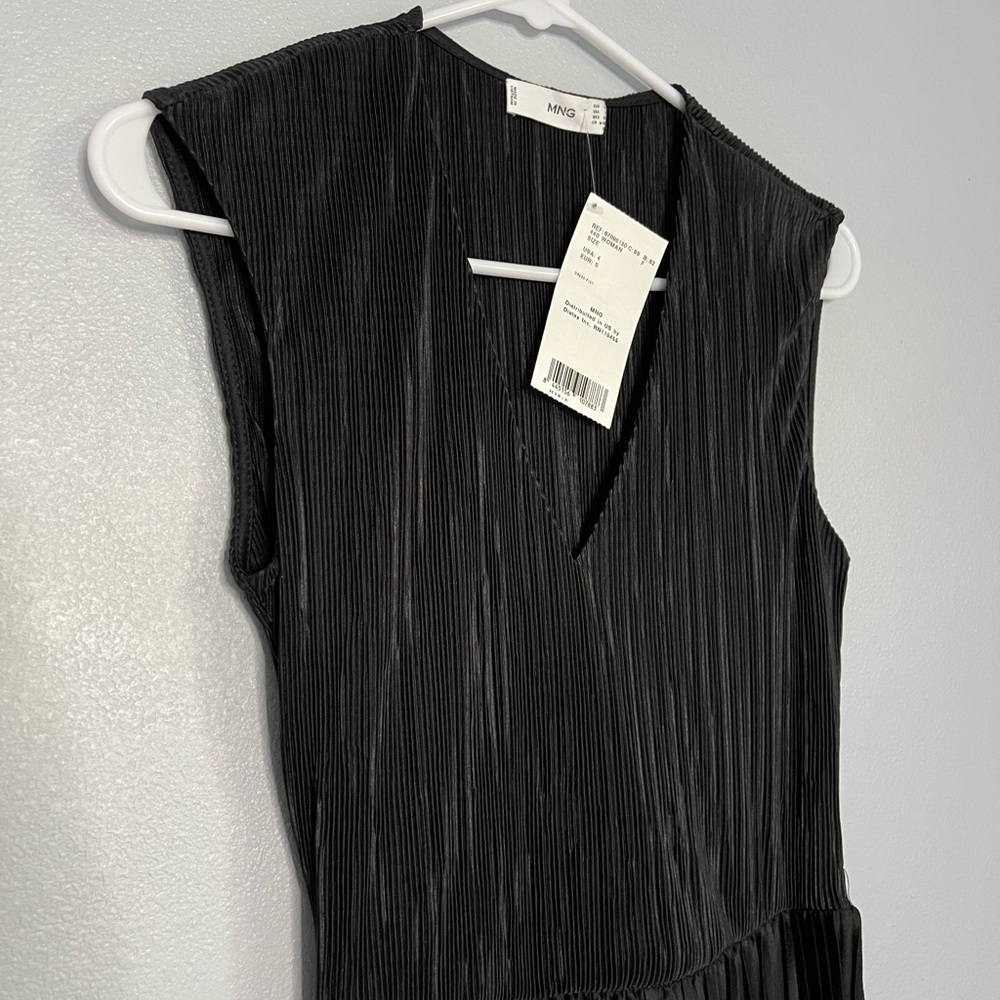 MNG Mango pleated Black Midi Party Dress Size 4 NWT - Picture 4 of 16